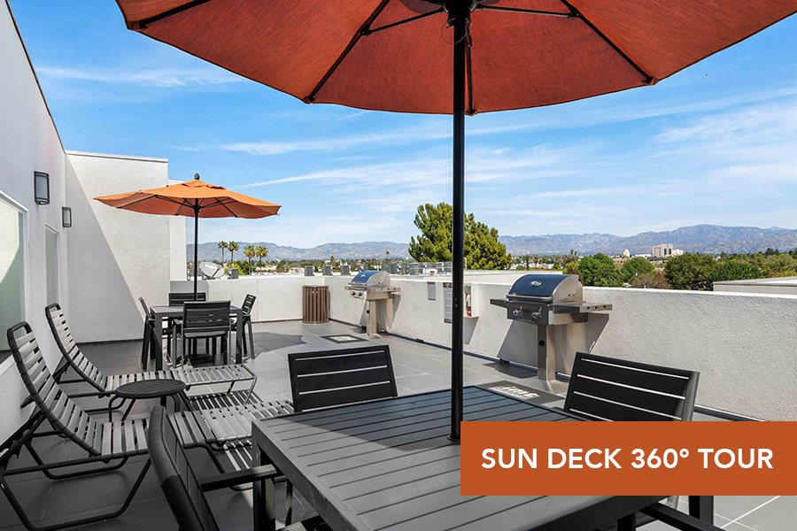 IMT 5700-Sun Deck